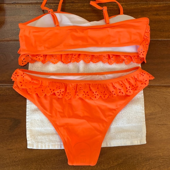 NEW bandeau style w/straps bikini top, cute color! Removable pads, Makes TAN POP - Picture 7 of 12